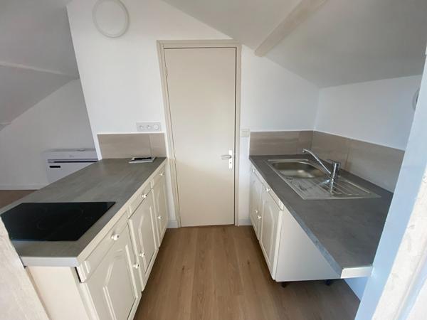Appartement Corbeil Essonnes 1 pièce(s) 10.72 m2