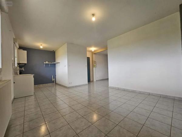 Location - Appartement Viré 71260 2 pièces 42 m 2