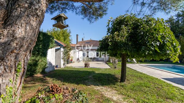 Maison Charentaise à Etaules - Centre ville