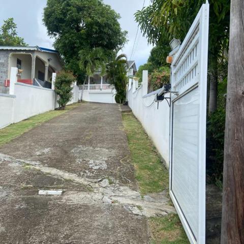 Maison Basse Terre 4 pièce(s) 155 m2 - Vue mer