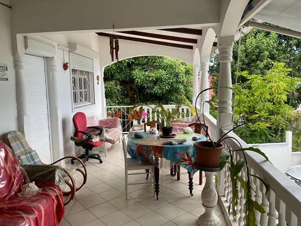 Maison Basse Terre 4 pièce(s) 155 m2 - Vue mer