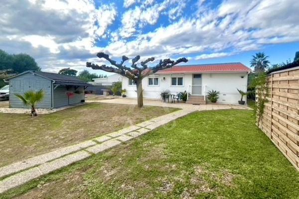 Terrain de loisirs de 759 m² avec grand MOBIL-HOME tout équipé