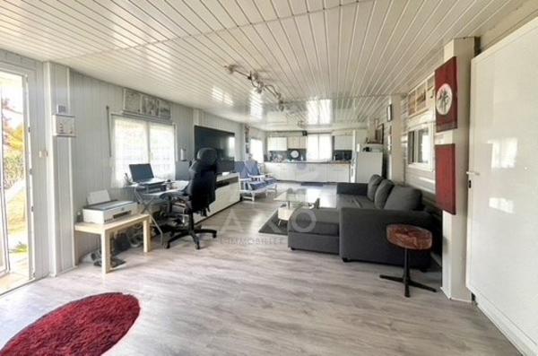 Terrain de loisirs de 759 m² avec grand MOBIL-HOME tout équipé