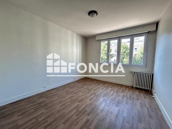 Location Appartement 5 pièces 103.96 m² - 8 PLACE JACQUES LELIEUR Rouen 76000