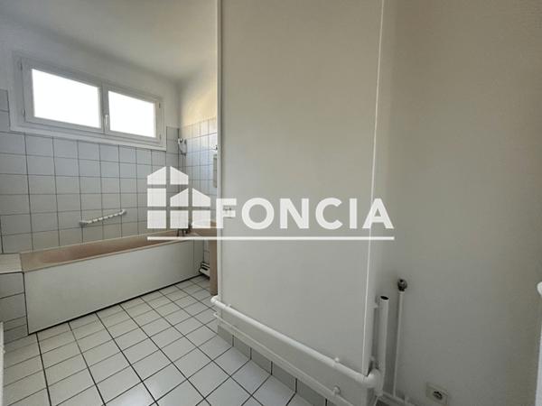 Location Appartement 5 pièces 103.96 m² - 8 PLACE JACQUES LELIEUR Rouen 76000