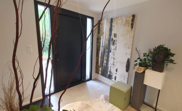 Sausheim (68390) RARE MAISON DE190M² +50 M² DE GARAGE ET CAVE SUR 729M² DE TERRAIN AVEC PISCNE