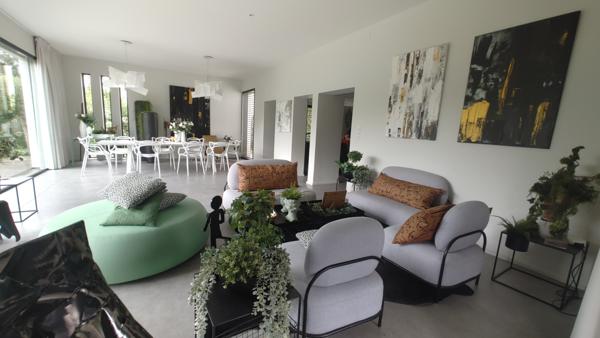 Sausheim (68390) RARE MAISON DE190M² +50 M² DE GARAGE ET CAVE SUR 729M² DE TERRAIN AVEC PISCNE