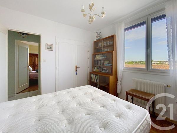 Appartement F4 à vendre  4 pièces - 72,23 m2 ROCHEFORT - 17