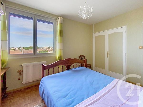 Appartement F4 à vendre  4 pièces - 72,23 m2 ROCHEFORT - 17