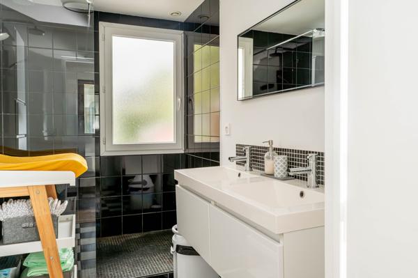 Bacalan, maison 4 chambres de 117m² avec jardin proche tramway B