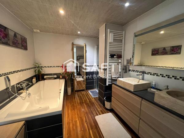 Belle maison de village avec piscine