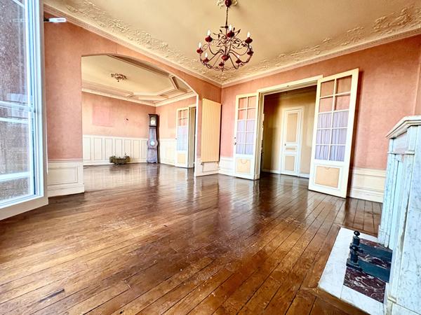 Appartement Courbevoie 5 pièce(s) 111 m2