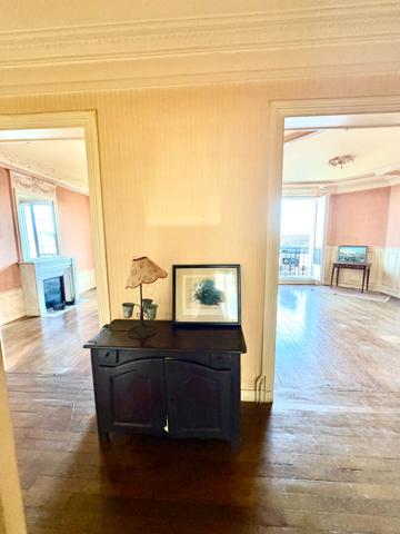 Appartement Courbevoie 5 pièce(s) 111 m2