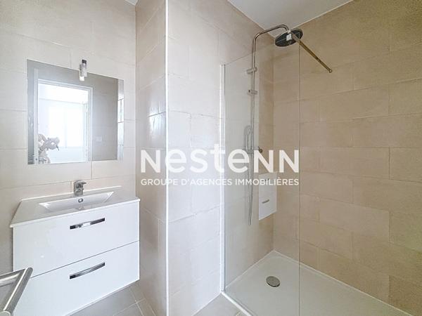 Appartement climatisé et rénové 3 pièces à louer au dernier étage - Perpignan