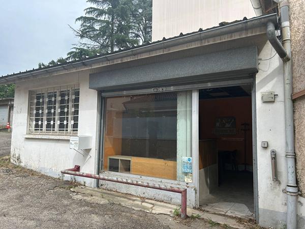 Local commercial 106 m² BRON