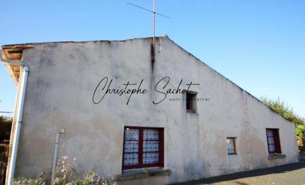 Petite Maison mitoyenne, 4 chambres, un jardin  !