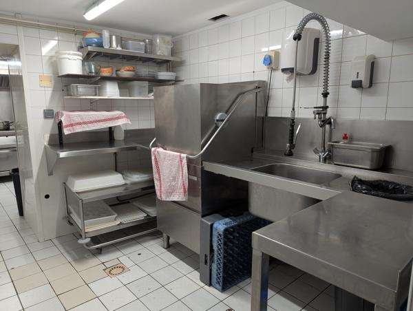 Restaurant au coeur du centre historique avec magnifique terrasse