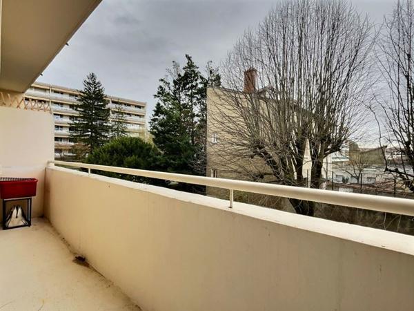 Appartement à vendre |                                       Caluire-et-Cuire |                                        3 pièces  |  63,8 m²