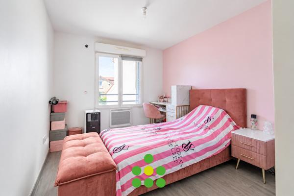 Maison
         7 pièces
        - 128 m² Bien prestige 500 000 €*