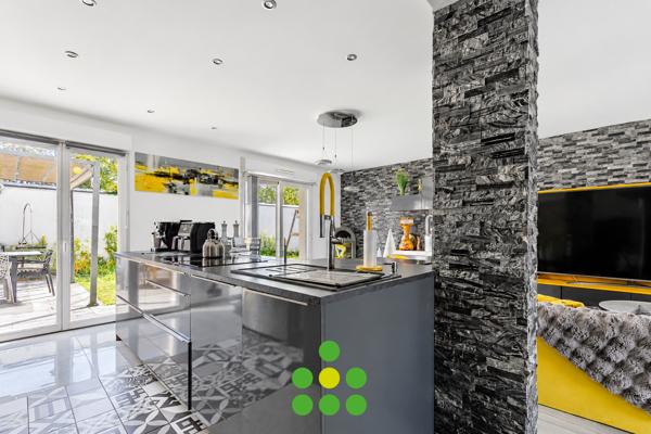 Maison
         7 pièces
        - 128 m² Bien prestige 500 000 €*