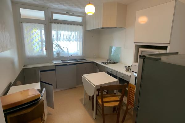 Appartement
                                                                                                                                                                                                                                                                                                                        3 pièce(s)                                                                                                                                                                                                          2 chambre(s)                                                                                                                                                                                                          77  m²