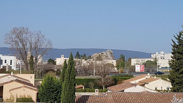A LOUER APPARTEMENT MEUBLE RESIDENCE SECURISEE SUR PIERRELATTE