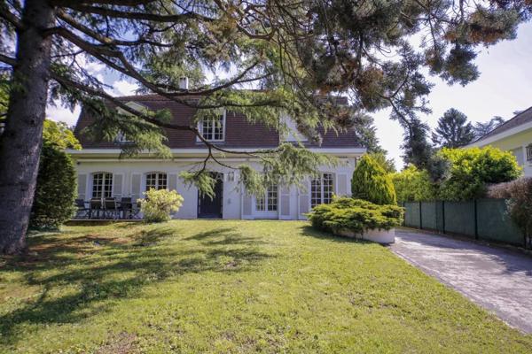 Vente Villa 7 pièces 188 m2 à Corenc