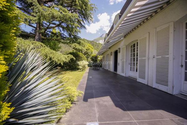 Vente Villa 7 pièces 188 m2 à Corenc