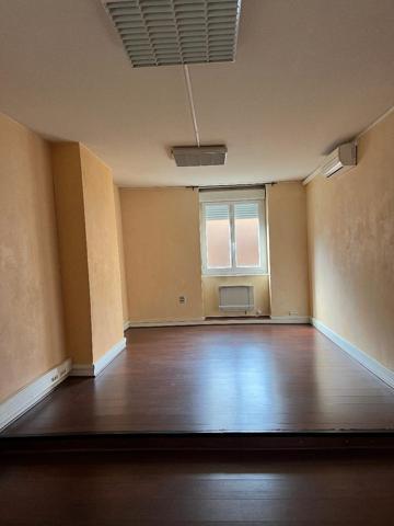Local commercial · Location Tarare (69170) 70m²