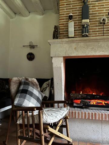 Portes ouvertes le 14 MARS 2025 pour découvrir cette élégante Propriété de Chasse à la vente dans un Écrin de Verdure de 5 hectares à 160 km de Paris