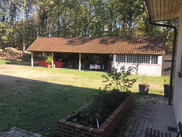 Portes ouvertes le 14 MARS 2025 pour découvrir cette élégante Propriété de Chasse à la vente dans un Écrin de Verdure de 5 hectares à 160 km de Paris