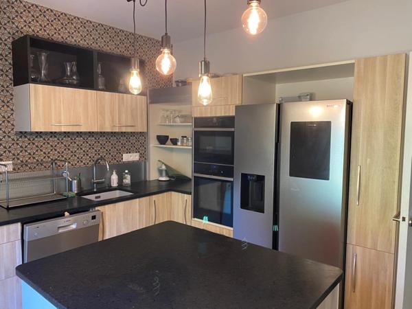 Portes ouvertes le 14 MARS 2025 pour découvrir cette élégante Propriété de Chasse à la vente dans un Écrin de Verdure de 5 hectares à 160 km de Paris