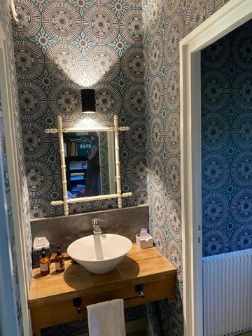 Portes ouvertes le 14 MARS 2025 pour découvrir cette élégante Propriété de Chasse à la vente dans un Écrin de Verdure de 5 hectares à 160 km de Paris