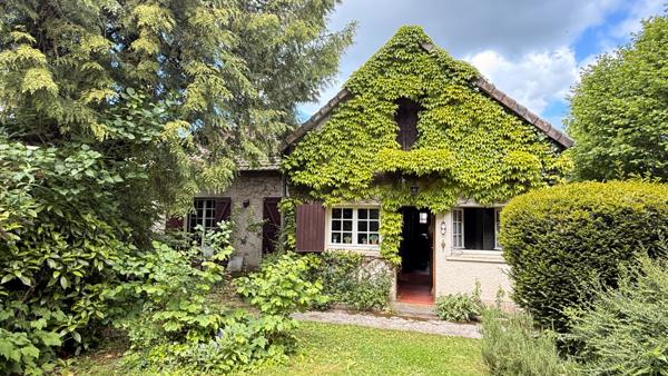 SAINTE GENEVIEVE PROCHE Maison 5 pièces à vendre  séjour, 2 chambres, pièces + mezzanine  - Garage et terrain 1825 m²