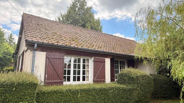 SAINTE GENEVIEVE PROCHE Maison 5 pièces à vendre  séjour, 2 chambres, pièces + mezzanine  - Garage et terrain 1825 m²