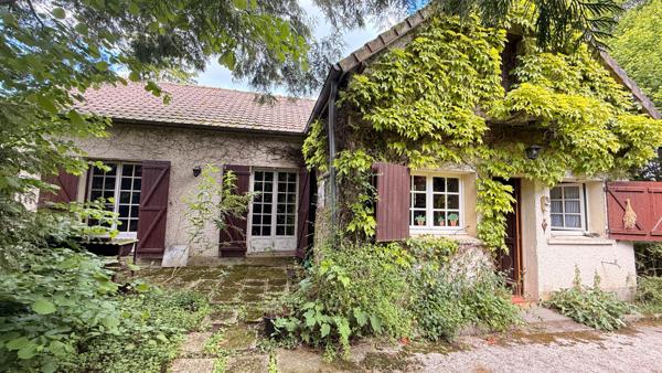 SAINTE GENEVIEVE PROCHE Maison 5 pièces à vendre  séjour, 2 chambres, pièces + mezzanine  - Garage et terrain 1825 m²