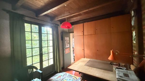 SAINTE GENEVIEVE PROCHE Maison 5 pièces à vendre  séjour, 2 chambres, pièces + mezzanine  - Garage et terrain 1825 m²