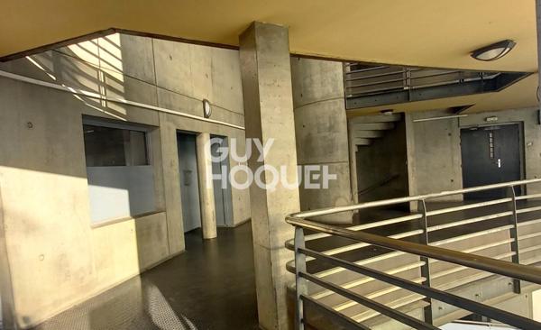 Lyon 7 : Investissez sans attendre ! Studio 22m² loué sans bail commercial