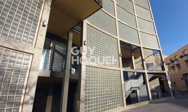 Lyon 7 : Investissez sans attendre ! Studio 22m² loué sans bail commercial