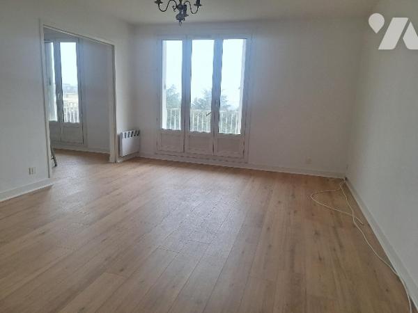 A vendre -Appartement lumineux avec vue dégagée sur la ville -Quartier Eventail