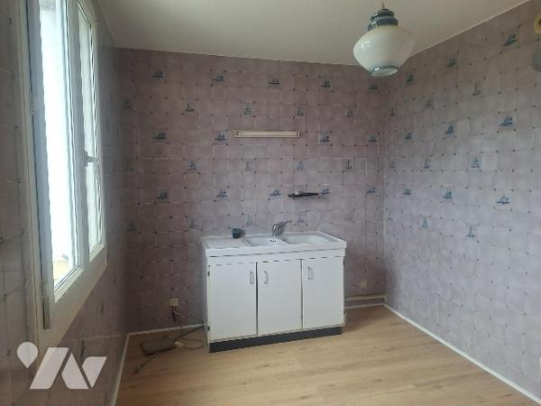 A vendre -Appartement lumineux avec vue dégagée sur la ville -Quartier Eventail