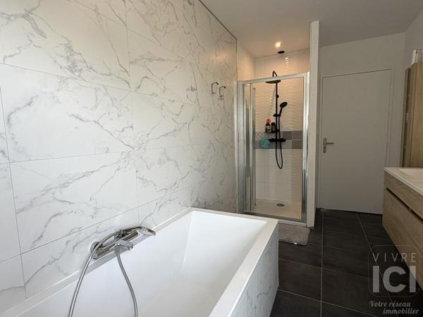 Maison d'architecte de 2019 - 195 m² - 5 chambres - DPE A - Terrain de 882 m²