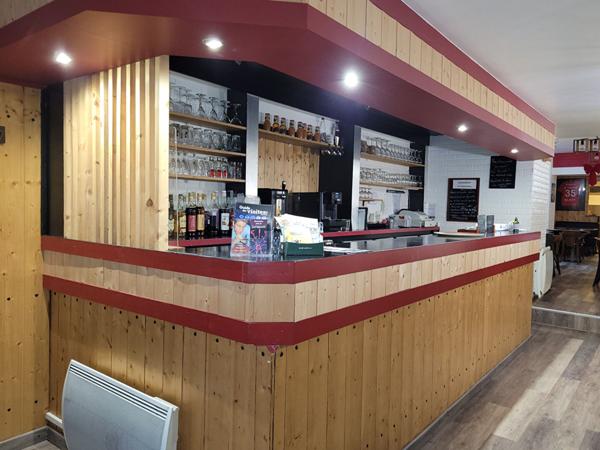 Immeuble de 160m² + Fond de commerce restauration.