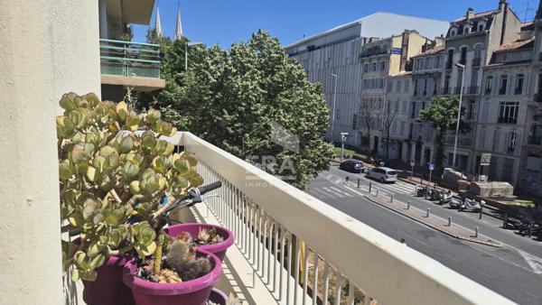 Appartement Marseille 4 pièce(s) 111.02 m2