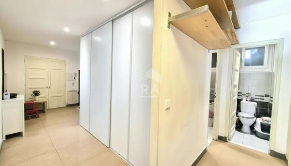 Appartement Marseille 4 pièce(s) 111.02 m2
