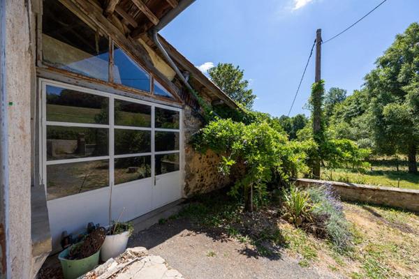 Corps de ferme authentique sur 26 000 m² de terrain attenant