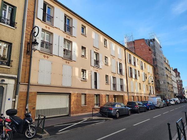 EMPLACEMENT DE PARKING: Puteaux