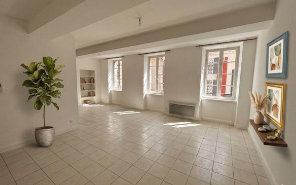 Appartement à louer    3 pièces • 70,77 m2 Carcassonne