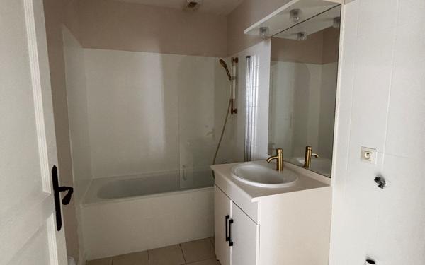 Appartement à louer    3 pièces • 70,77 m2 Carcassonne