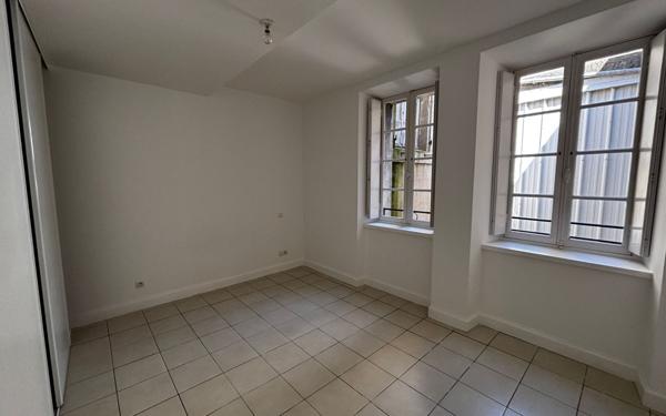 Appartement à louer    3 pièces • 70,77 m2 Carcassonne
